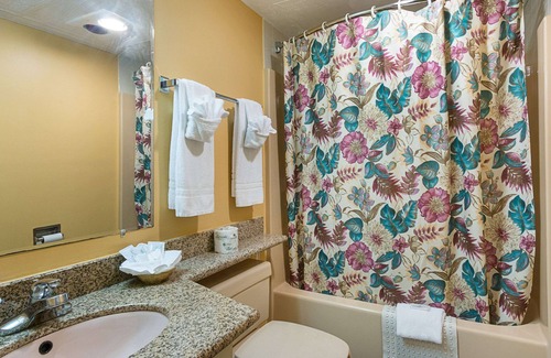 Milford Hotel | Rodeway Inn Milford - I-84