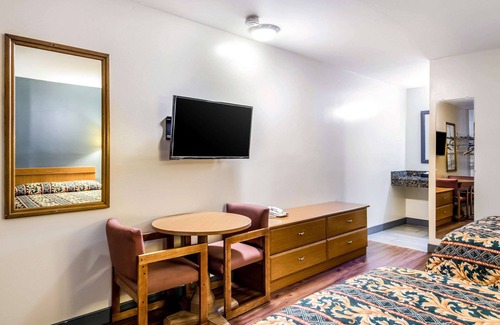 North Chesterfield Hotel | Rodeway Inn Richmond South