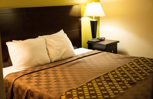 Central City Hotel | Rodeway Inn & Suites Corpus Christi Northwest