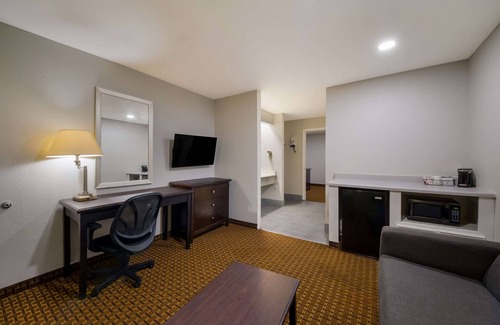 Central City Hotel | Rodeway Inn & Suites Corpus Christi Northwest
