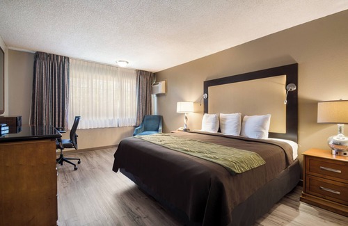 Cedar Hills Hotel | Rodeway Inn & Suites Hwy 217 & 26 W