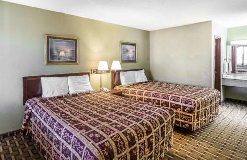 Smyrna Hotel | Rodeway Inn & Suites
