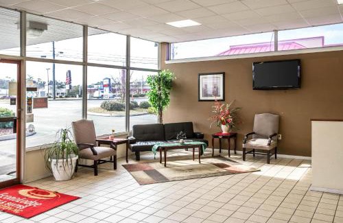 Wilmington Hotel | Rodeway Inn & Suites Wilmington North
