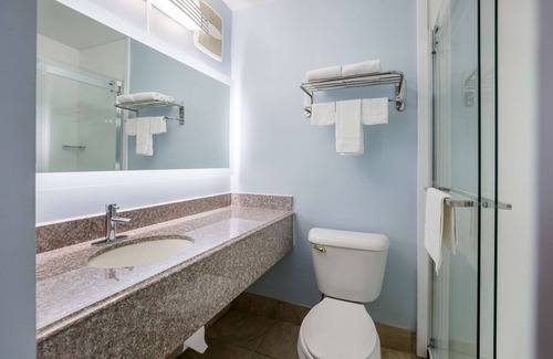 Northlake Hotel | Rodeway Inn