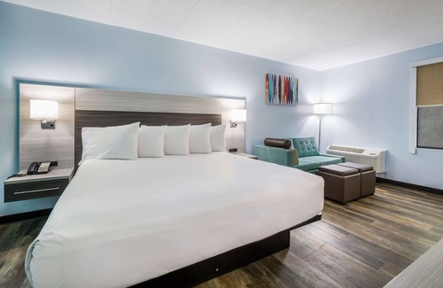 Northlake Hotel | Rodeway Inn