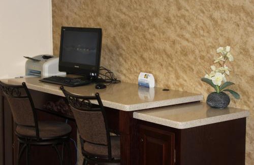 Barboursville Hotel | Rodeway Inn