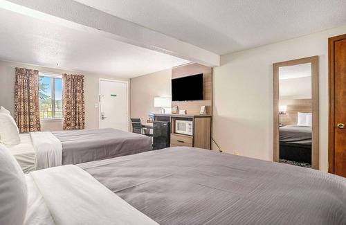 Grand Haven Hotel | Rodeway Inn