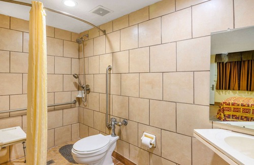 Metairie Hotel | Rodeway Inn