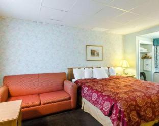 Williamsburg Hotel | Rodeway Inn Williamsburg Edge District