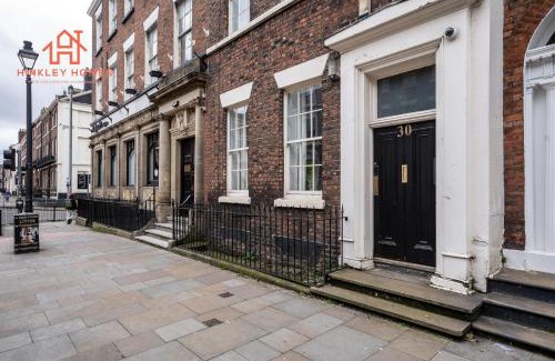 Liverpool City Centre Apartment | Rodney House - Perfect For Large Groups - Liverpool City Centre - Stag Hen Work Stays
