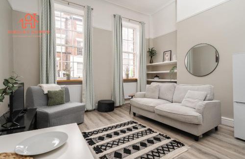Liverpool City Centre Apartment | Rodney House - Perfect For Large Groups - Liverpool City Centre - Stag Hen Work Stays