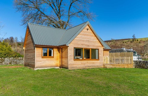 Blairgowrie Ski Chalet | Roe Deer Lodge with Hot Tub