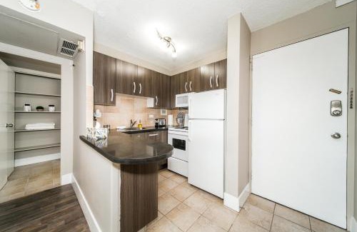 Downtown Edmonton Apartment | Rogers Place King Bed Studio in Downtown Edmonton