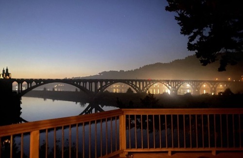 Gold Beach House | Rogue River water front with Hot Tub and fenced yard