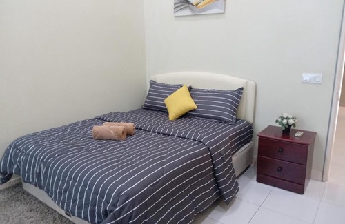 Jenjarom House | ROHANA'S HOMESTAY