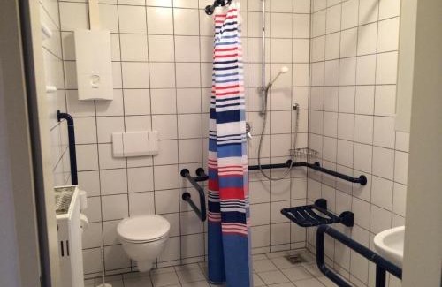 Zandt Apartment | Rolligerechtes Appartement mit Terrasse und Garten