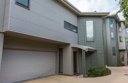 Merimbula House | Rolling Waves 2 on Ocean Drive - Merimbula