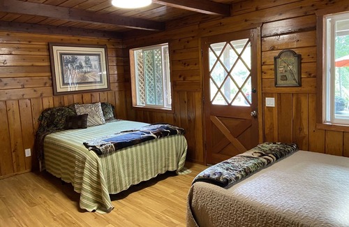 Cedar Ridge Apartment | Rollins Lakeside Inn & Resort - Studio Cabins