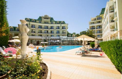 Saints Constantine and Helena Apartment | Romance Splendid Apartment
