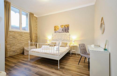 San Giovanni Apartment | [Roma Centro] Elegante ottima posizione