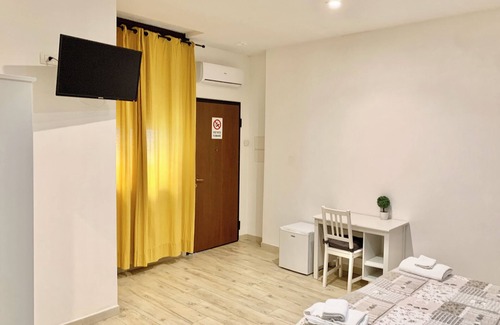 Municipio 1 Bed & Breakfast | Romano Lounge b&b Modern Studio Apartment with Restaurant
