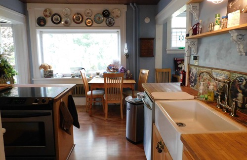 Columbus Villa | Romantic 1854 The Governor Lewis Mansion Daily or Overnight rentals