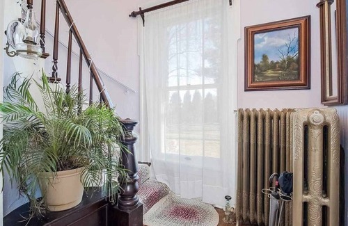 Columbus Villa | Romantic 1854 The Governor Lewis Mansion Daily or Overnight rentals