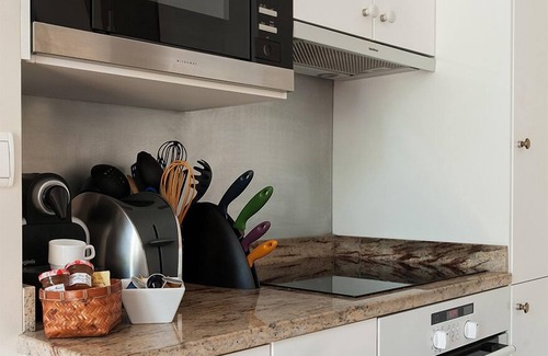 Quartier du Gros-Caillou Apartment | Romantic 2 Bed with Peekaboo Eiffel View in Foodie Heaven