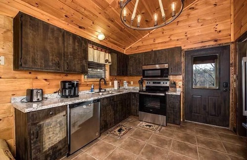 Sevierville Cabin | Romantic 2 Bedroom Cabin In The Tennessee Smokies With Hot Tub | Fire Pit | Game Room | Gas Grill