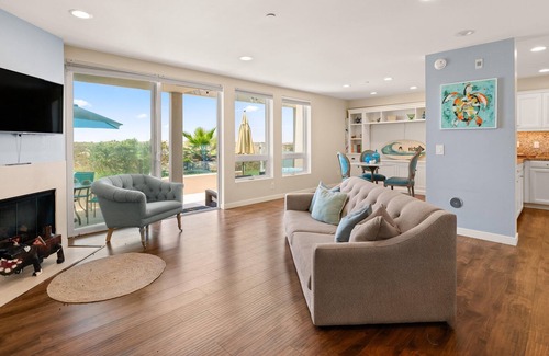 Playa Del Rey Condo | Romantic Beachfront Elegance: Sunlit Spaces, Ocean Views & Moments from Sand