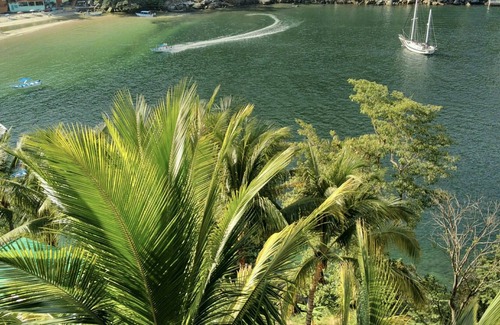Boca de Tomatlan Villa | Romantic Bianca Suite with amazing beach, and tropical forest views