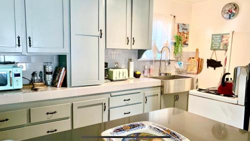 Atwater Village House | Romantic cottage with amazing garden
