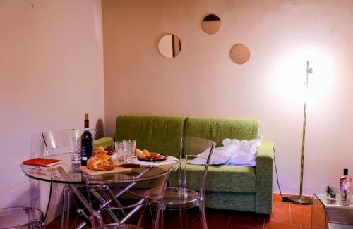 Subbiano Apartment | Romantic cozy house 15 min Arezzo piscina&bosco