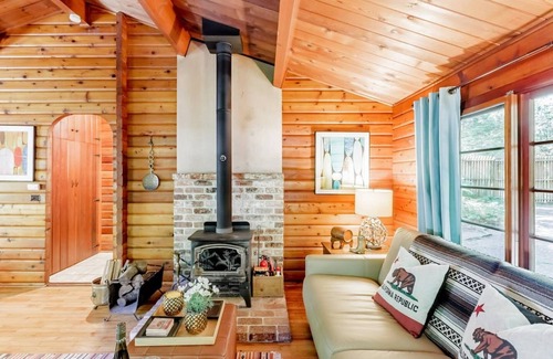 Cazadero Cabin | Romantic Creekside Cabin in a Redwood Forest