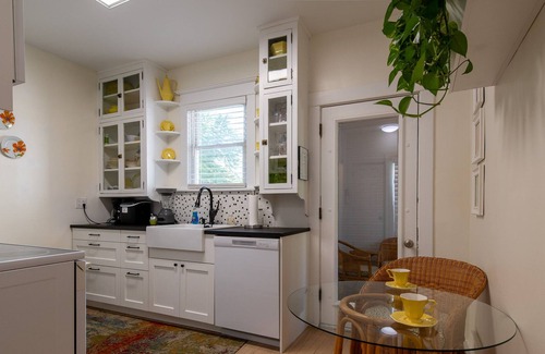 Dundee-Happy Hollow Historic District House | Romantic Dundee House