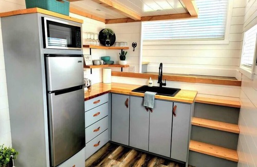 Apple Valley Apartment | Romantic escape for two