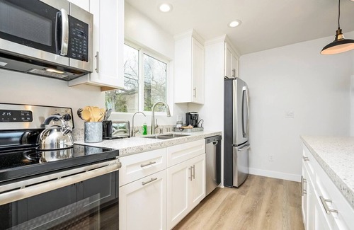 Point Loma Heights House | Romantic Getaway w/Stunning Views and Close to Everything!