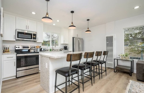 Point Loma Heights House | Romantic Getaway w/Stunning Views and Close to Everything!