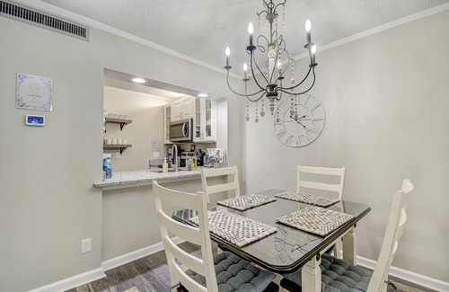 Myrtle Beach Condo | Romantic Getaway with WIFI, 2 fireplaces, 3 minute walk to beach!