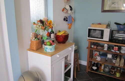 Edgecomb Apartment | Romantic Harbourside Studio apartment @ water's edge - open all year 'round
