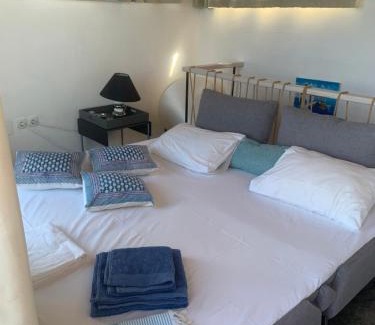 Mochlos House | ROMANTIC HOUSE 6 STEPS FROM THE SEA