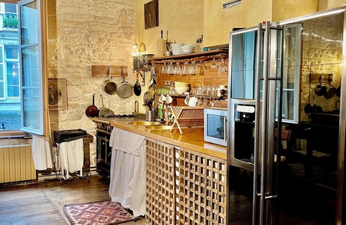 Saint-Victor Apartment | Romantic Ile St. Louis