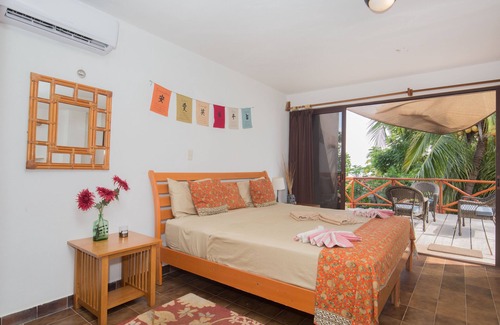Mario Villanueva Madrid Apartment | Romantic Lagoon Special GREAT Location