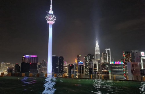 Bukit Bintang Apartment | Romantic Log Cabin 3 - in the Heart of KL city (walk to KL Tower/KLCC/Bukit Bintang)