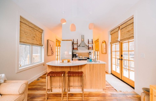 Laurelville Cabin | Romantic Luxe Cabin : Hot Tub, Private Trails : 32 Forested Acres : EV Charger
