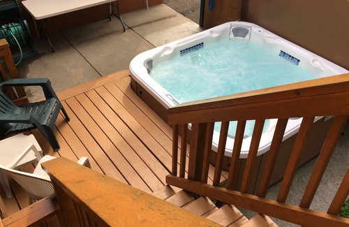 Crescent House | Romantic Mountain Home 5-10 miles from numerous lakes. Family reunion spot.