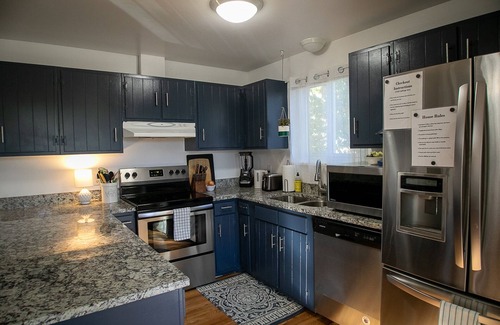Louisville House | Romantic Olde Town Louisville Family Cottage