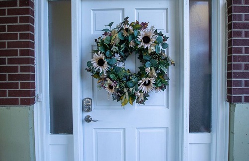 Louisville House | Romantic Olde Town Louisville Family Cottage