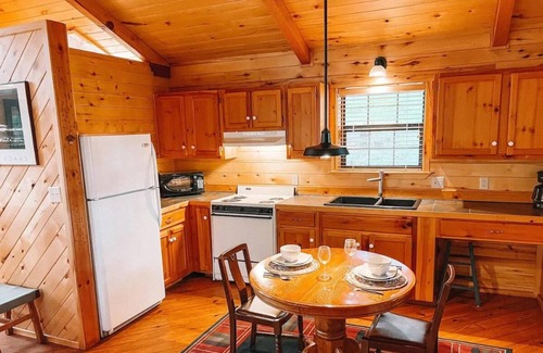 Ruidoso Cabin | Romantic Penthouse Cabin | Spa Bath | Forest Views