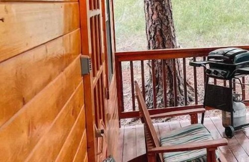 Ruidoso Cabin | Romantic Penthouse Cabin | Spa Bath | Forest Views